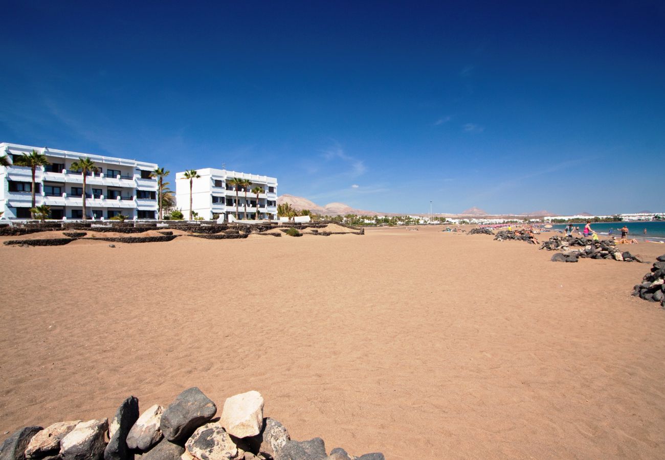 Ferienwohnung in Puerto del Carmen - Costa Luz beach front block 6 Two bedroom apts..