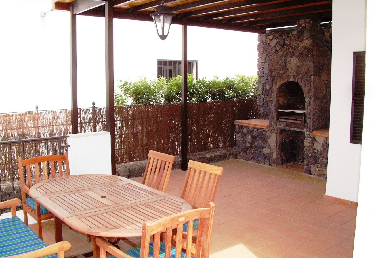 Villa in Puerto del Carmen - Villa Saturn 4 bedroom villa