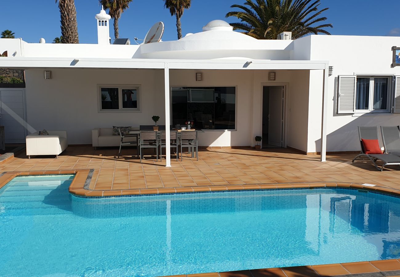 Villa in Puerto del Carmen - Villa Apollo/Aphrodite 