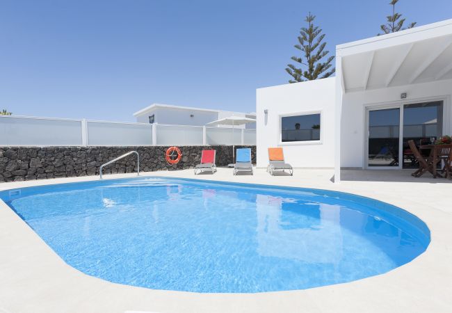 Villa en Puerto del Carmen - Villa Delphi 3 bedroom villa Villa en Puerto del Carmen - Villa Delphi 3 bedroom villa