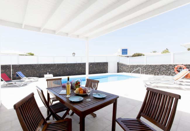 Villa en Puerto del Carmen - Villa Delphi 3 bedroom villa Villa en Puerto del Carmen - Villa Delphi 3 bedroom villa