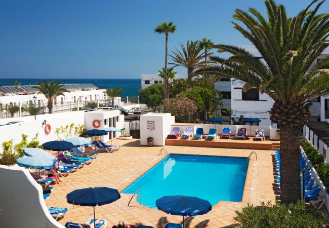 Appartamento a Puerto del Carmen - Costa Luz beach front block 6 Two bedroom apts. Appartamento a Puerto del Carmen - Costa Luz beach front block 6 Two bedroom apts.