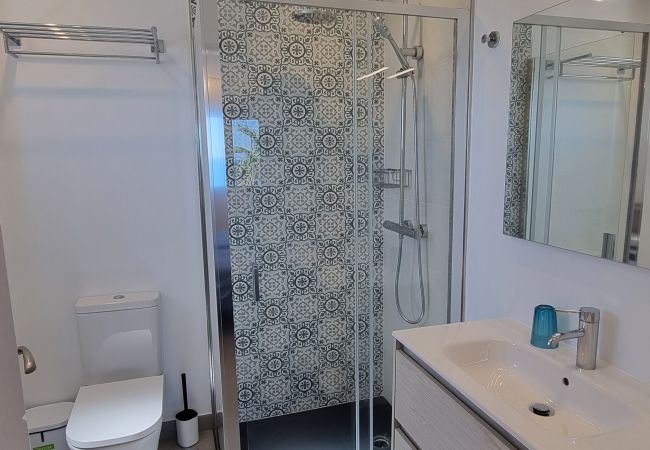 Appartamento a Puerto del Carmen - Costa Luz beach front block 6 Two bedroom apts. Appartamento a Puerto del Carmen - Costa Luz beach front block 6 Two bedroom apts.