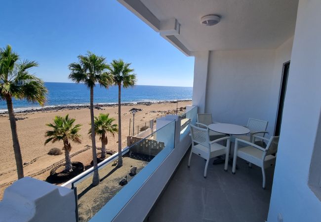 Appartamento a Puerto del Carmen - Costa Luz beach front block 6 Two bedroom apts. Appartamento a Puerto del Carmen - Costa Luz beach front block 6 Two bedroom apts.