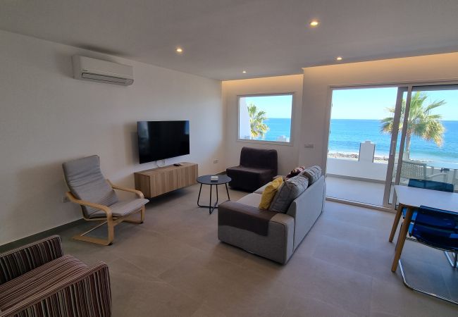Appartamento a Puerto del Carmen - Costa Luz beach front block 6 Two bedroom apts. Appartamento a Puerto del Carmen - Costa Luz beach front block 6 Two bedroom apts.