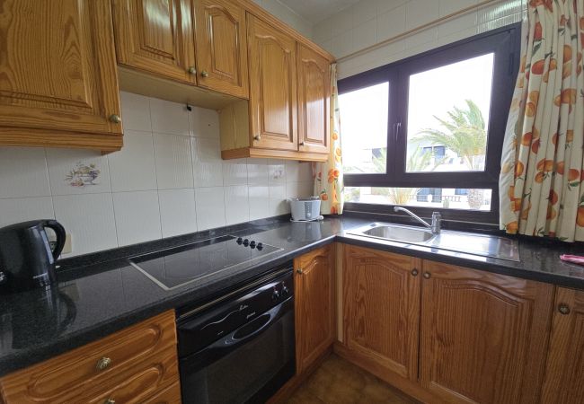 Appartamento a Puerto del Carmen - Costa Luz  2 bedroom apts. Appartamento a Puerto del Carmen - Costa Luz  2 bedroom apts.