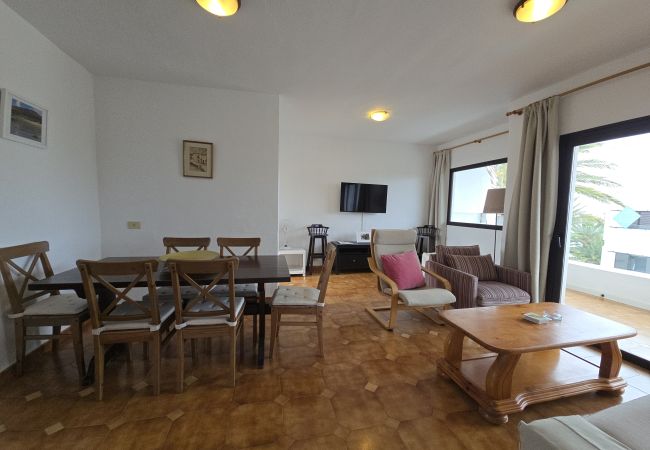 Appartamento a Puerto del Carmen - Costa Luz  2 bedroom apts. Appartamento a Puerto del Carmen - Costa Luz  2 bedroom apts.