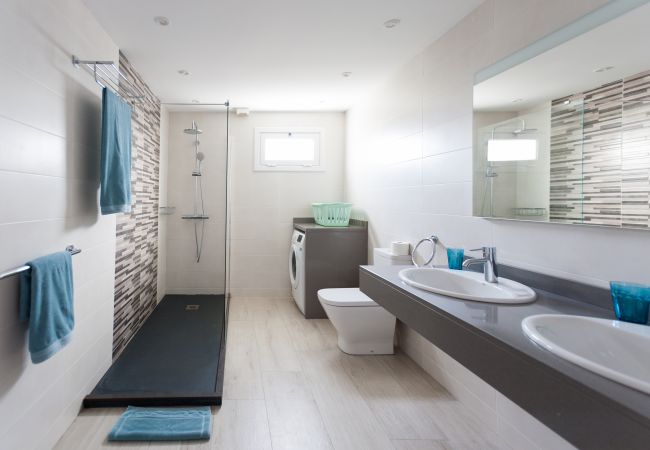 Villa in Puerto del Carmen - Villa Mimi 4 bedroom villa Villa in Puerto del Carmen - Villa Mimi 4 bedroom villa